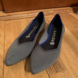 Great condition rothys!